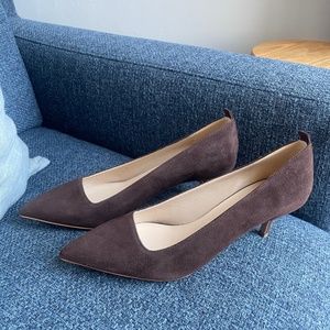 Everlane Editor Heel in chocolate suede, size 7